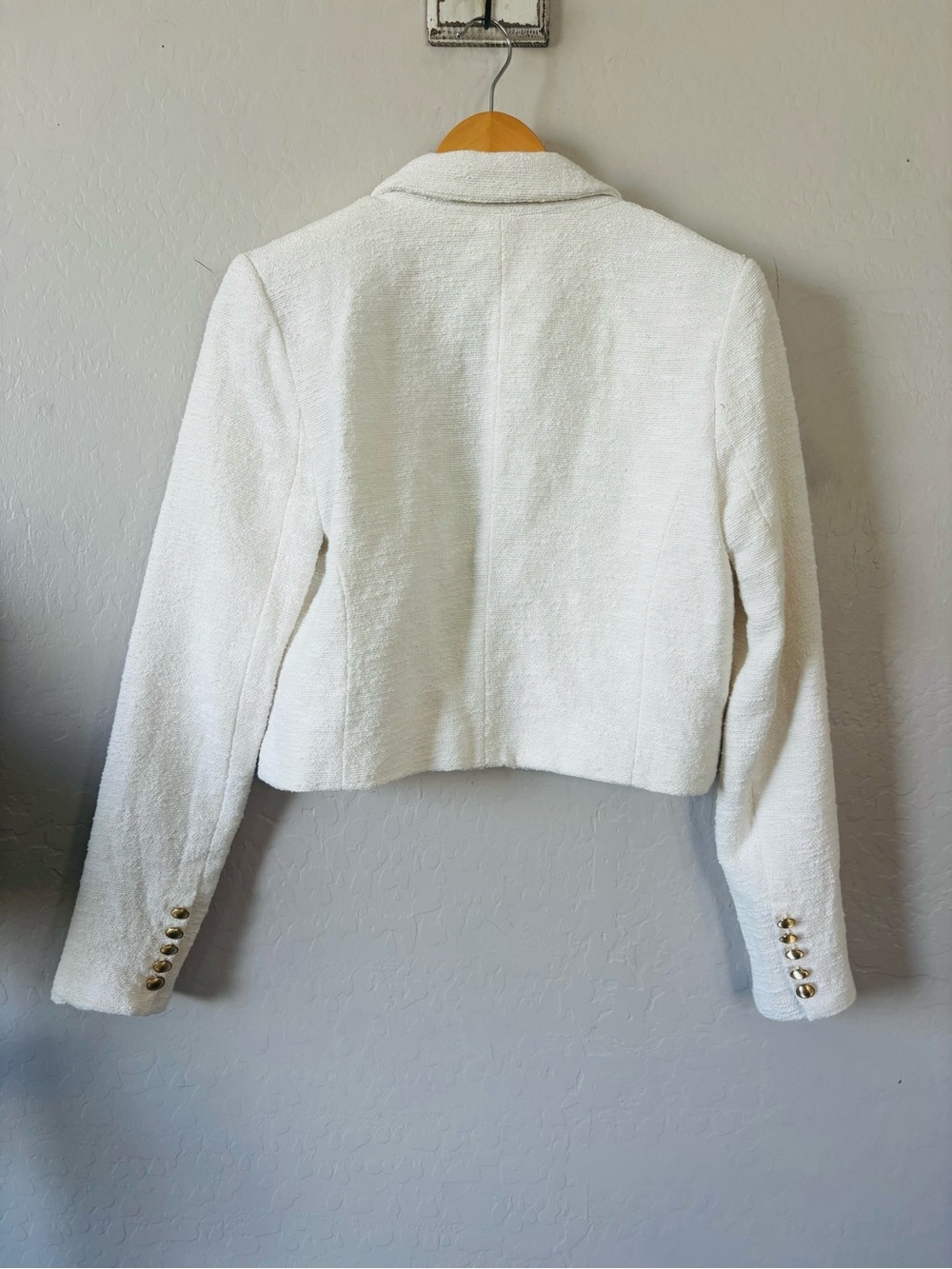 House of Harlow 1960 White Cropped Double-Breasted Blazer with Gold Buttons - Picture 7 of 7